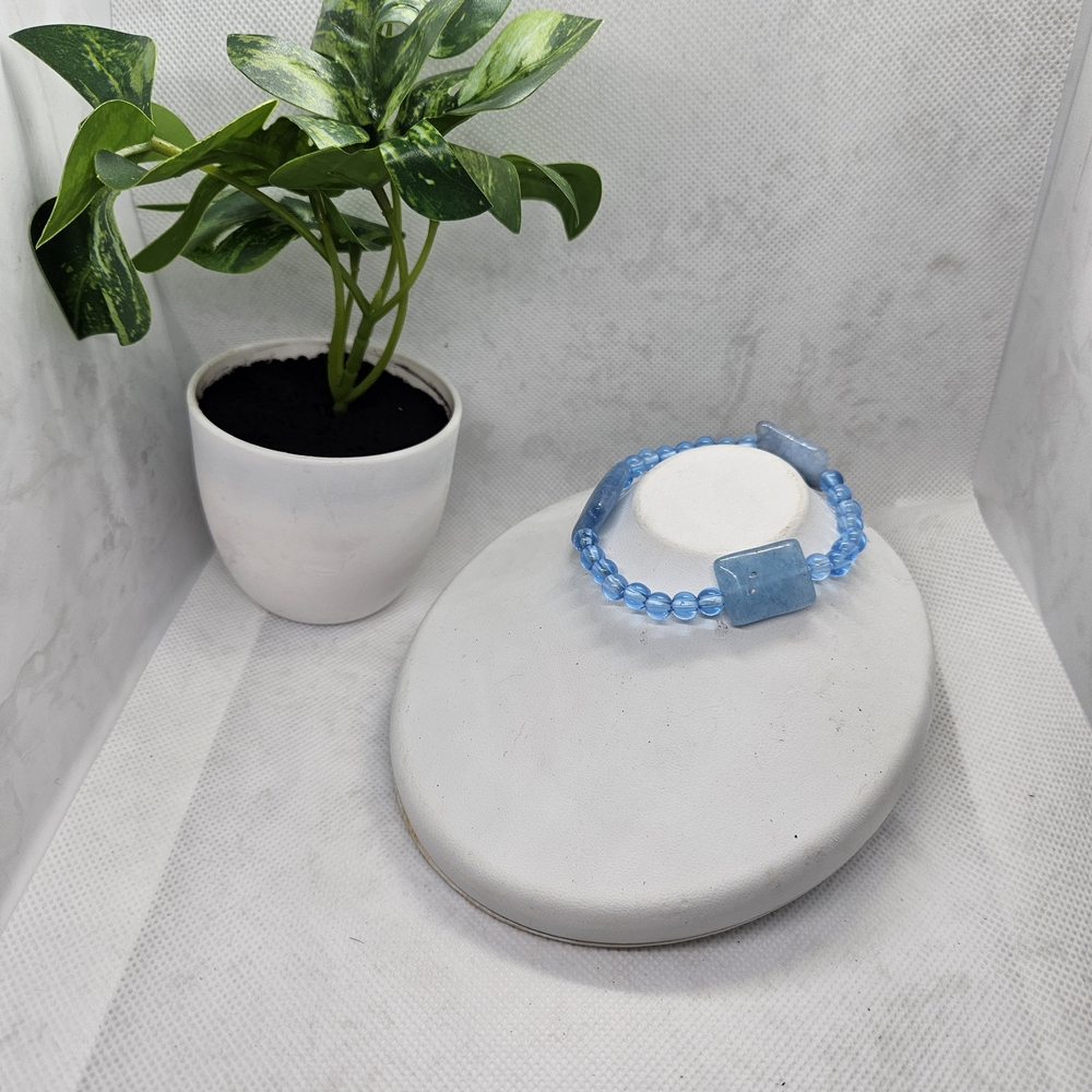 Elegant Blue Beaded Bracelet